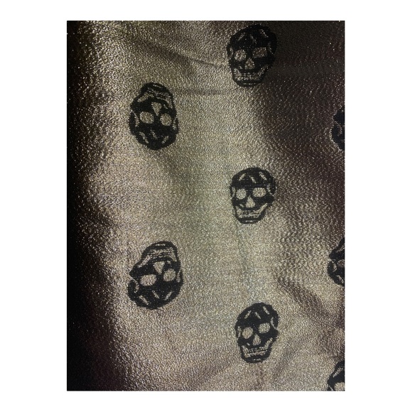 Gold 💀Black Skull Mini! So cute! Never worn, with tags. Size 22 NWT. - Picture 5 of 13